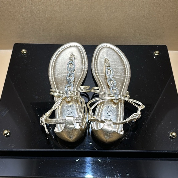 Guess ladies sandals, gold with bling! - Picture 3 of 6